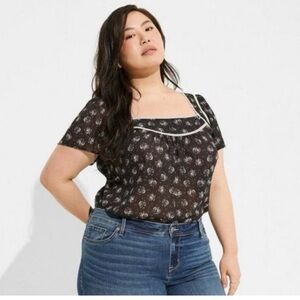 NWT Torrid Black who the floral crinkle chiffon top plus size 14 16
